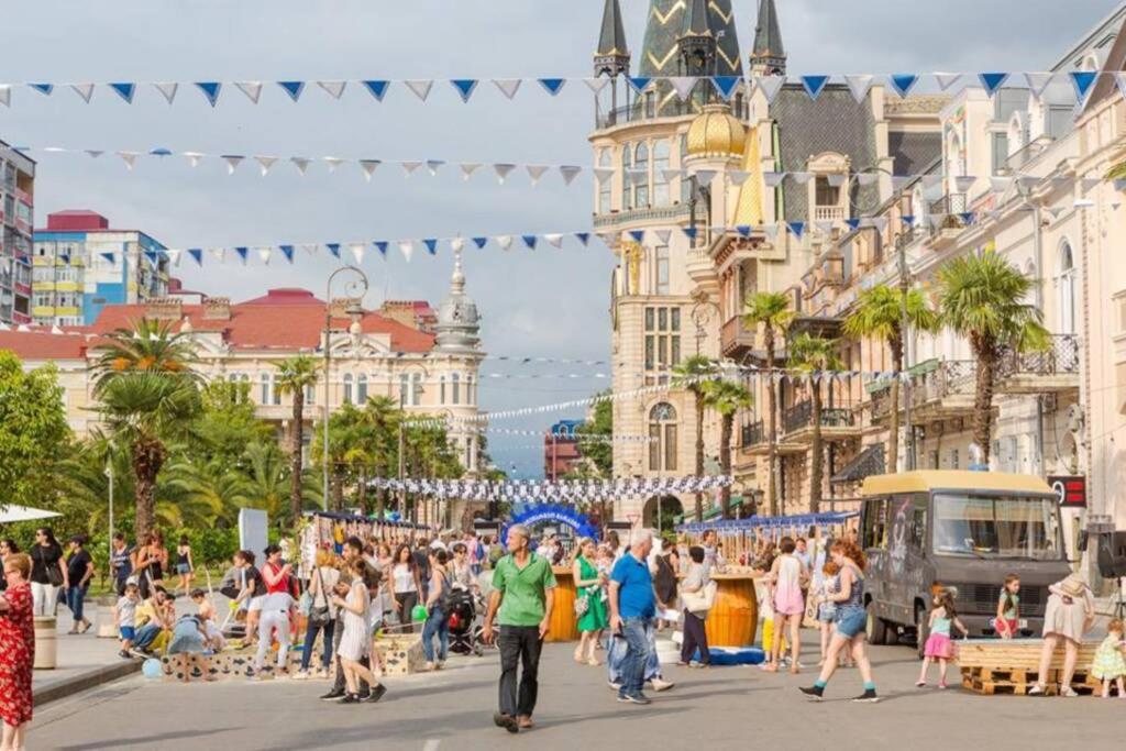 Апартаменти 'Mint Fresh' Summer Studio In Batumi City Center Екстер'єр фото