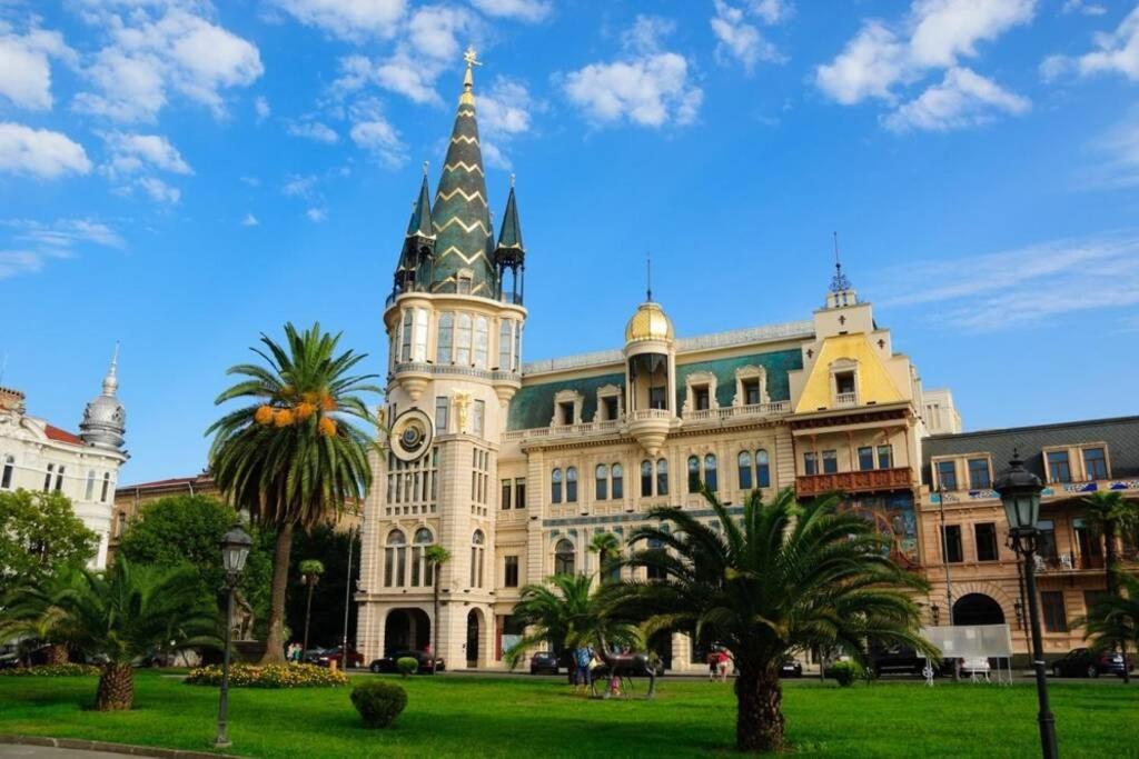 Апартаменти 'Mint Fresh' Summer Studio In Batumi City Center Екстер'єр фото